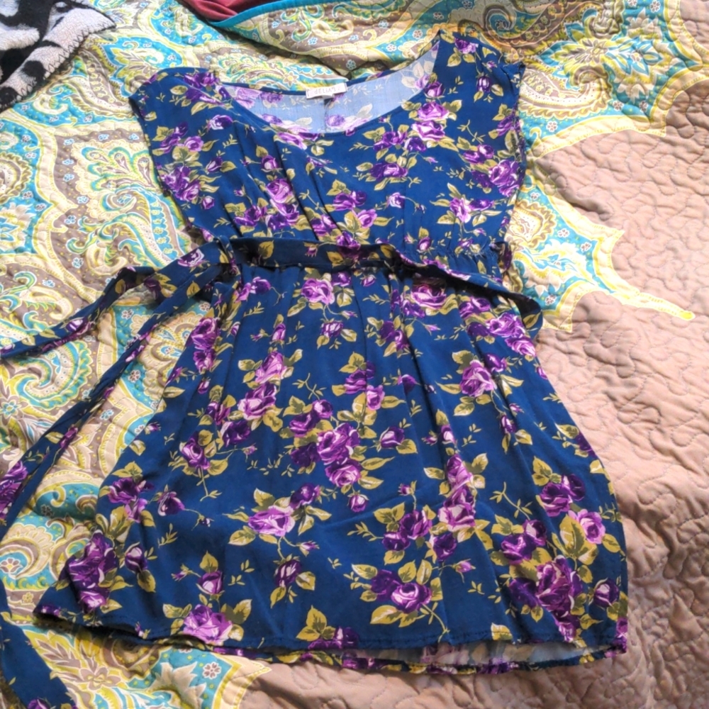 Flower dress with belt tie